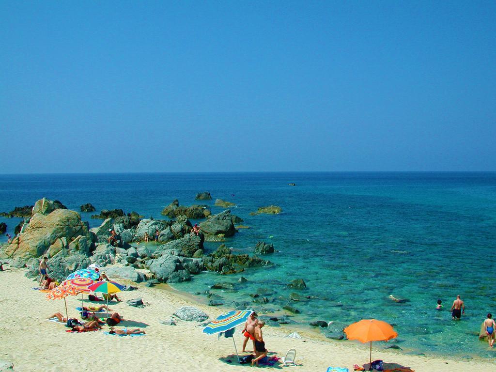 Diving Center Punta Stilo Apartment Екстериор снимка