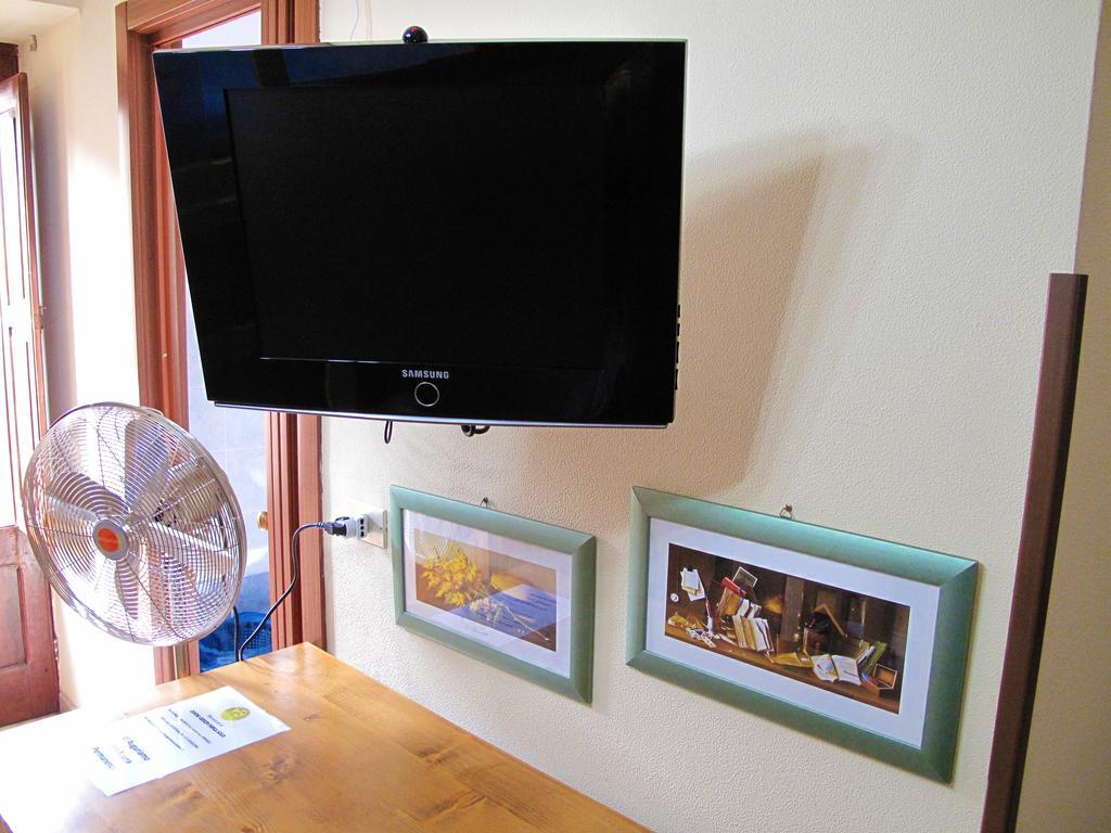 Diving Center Punta Stilo Apartment Стая снимка